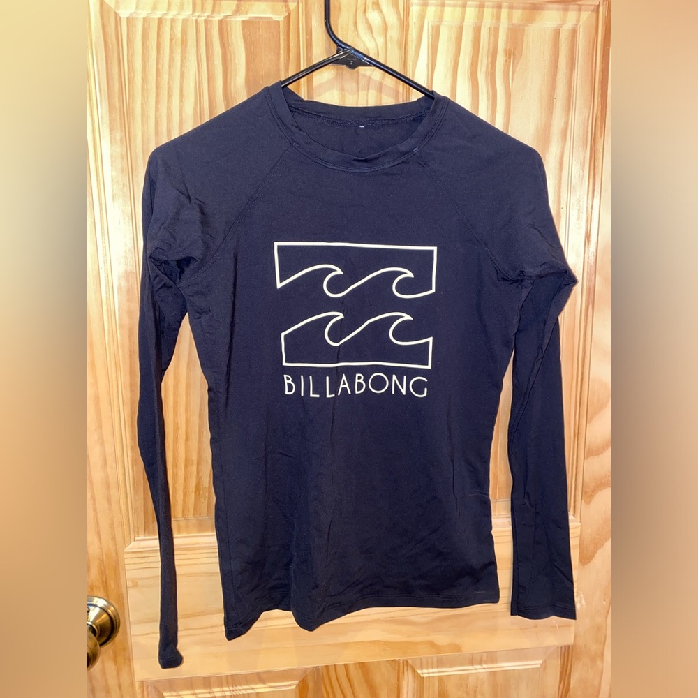 Billabong Women’s Rash Guard